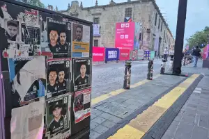 thumbnail - 실종자 1만 6000명 ‘살벌’… 축제의 광장, 애달픈 전단 빼곡