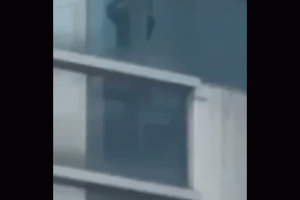 thumbnail - 이와중에 대구 선관위 직원 ‘골프 스윙’ 연습…“엄중 조사”