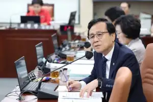 thumbnail - 강석주 서울시의원 “자활기금, 단순 점포 지원 넘어 실질적 자립 성과 중심으로 운영돼야”