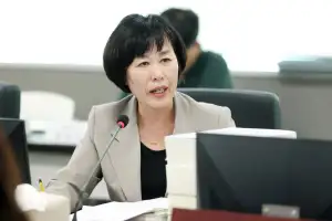 thumbnail - 이채영 경기도의원 “소상공인·전통시장 활성화, 철저한 위생관리와 사후 지원이 핵심”