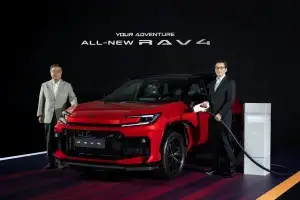 thumbnail - 도요타 신형  RAV4 출시… PHEV모델, 전기차 모드로 최대 77㎞ 주행