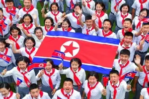 thumbnail - 北 “국기에 대한 사랑 더욱 열렬” 선전