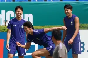 thumbnail - 활동 반경 넓은 ‘캡틴 손’… 남아공 뒷공간 노릴 최적 카드