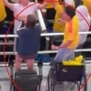 thumbnail - “월드컵의 기적?” 승리하자 휠체어서 ‘벌떡’ 일어난 장애인석 관중들…‘갑론을박’