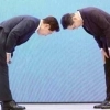 thumbnail - “두 분은 국민영웅”… 李대통령, 이재용·최태원에 90도 인사
