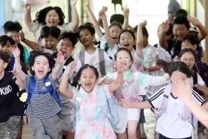 thumbnail - 조금 빨라서 더 신나는 ‘여름방학’
