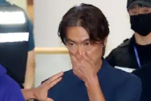 thumbnail - ‘팬들 항의받는’ 홍명보 전 감독