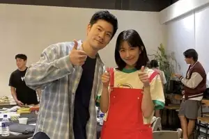 thumbnail - 이때부터 썸?…‘18살 차’ 장기하♥윤가이, 첫 만남 사진 보니