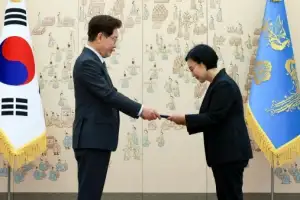 thumbnail - 이재명 대통령, 한성숙 총리 임명장 수여