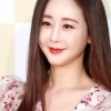 함소원, 교통사고로 중상… 내리막길서 전봇대