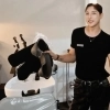 메이크업 책 내더니…1인 미용실까지 차린 개