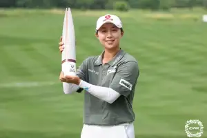 thumbnail - 세계 톱3 김효주, KLPGA 또 제패… “에비앙서 기운 이어갈 것”