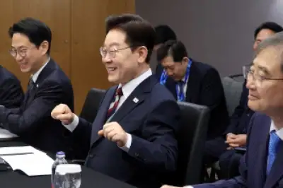 thumbnail - ‘노 젓기 응원’ 이 대통령
