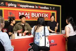 thumbnail - 美 뉴욕 간 농심 “PC방 컨셉 라면 드세요”