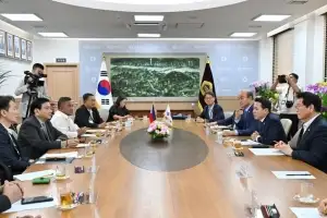 thumbnail - 임만균 서울시의회 의장, 필리핀 서 민도로주(州) 하원의원 대표단 만나 지방의회 교류협력 확대 논의