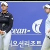 thumbnail - 5승 합작 김민솔·서교림 ‘라이벌’…KLPGA 세대교체 돌풍