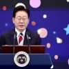 thumbnail - 李대통령 “누구도 헌법 위 군림 안 돼…국민주권 원칙 지킬 것”
