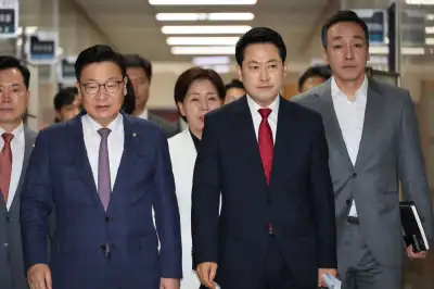 thumbnail - 장동혁은 올공, 정점식은 제헌절 행사…“역할 나눠 투트랙”