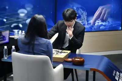 thumbnail - 역시 ‘신공지능’! 최강 바둑 인공지능 꺾었다