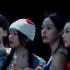 thumbnail - 뉴진스, 4인 완전체 ‘깜짝 영상’… 어도어 “활동 논의 마무리 뒤 발표”