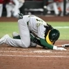 thumbnail - 고환 파열 뒤 안타·수비까지…감독 “MLB 역사상 유일할지도”