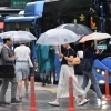 thumbnail - “태풍 와도 정시 출근”…직장인 10명 중 4명 자연재해에도 목숨 건 출근