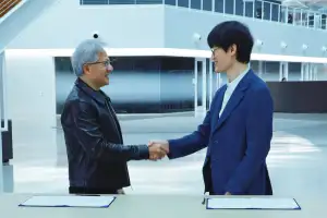 thumbnail - 엔비디아가 3대 주주로… “네이버, AI 팩토리 승부”