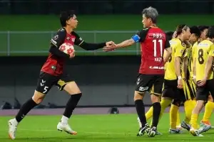 thumbnail - 내년 환갑 미우라 ‘프로 최고령 득점포’