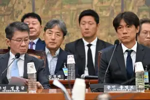 thumbnail - 축협 청문회도 ‘전술 부재’…정몽규 배려 문자로 발칵
