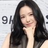 윤보미 결혼식 불참한 손나은, “그때…” 불