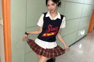 thumbnail - ‘리센느’ 원이 담임, ‘일진설’ 해결되자…계정 삭제 전 마지막 글