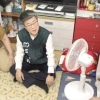 thumbnail - 선풍기 싣고 온 ‘한여름 산타’…중구 쪽방에 든든한 찬바람