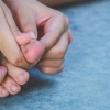 thumbnail - “발끝이 저릿저릿? 가볍게 넘기지 마세요”…뜻밖의 ‘치명적 질환’ 경고
