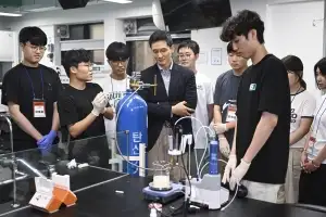 thumbnail - 노벨상 꿈꾸는 ‘K-과학인재 아카데미 고등학생 캠프’