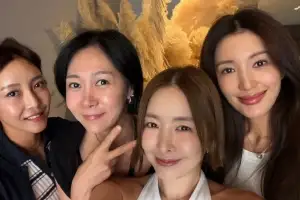 thumbnail - 90년대 가요계 주역들, 어느새 학부형 됐다…추억의 스타들 재회