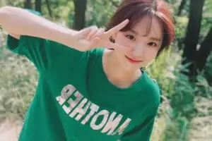 thumbnail - 지예은 “한예종 붙고 천재인 줄”…그 시절 ‘청순 미모’에 깜짝