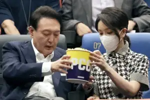 thumbnail - ‘尹 부부 특활비 공개’ 판결 뒤집은 대법…“이미 기록관으로 정보 이관”