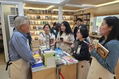 thumbnail - 평산책방 개점 1200일, 누적 63만명 다녀가…책으로 지역과 동행