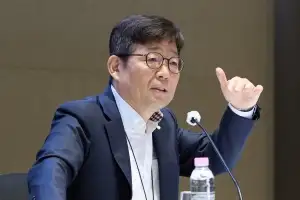 thumbnail - 한은 부총재 “특별한 충격 없으면 추가 금리인상 가능성”