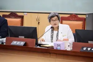 thumbnail - 최순자 경기도의원, 경인방송 시선공감 출연… “부모교육, 제도적 지원으로 변화 이끌어야”