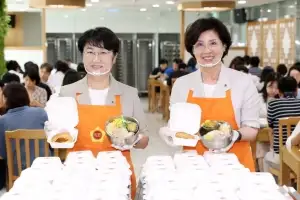 thumbnail - 경기도의회, 말복 맞아 직원 격려… 건강한 여름나기 응원