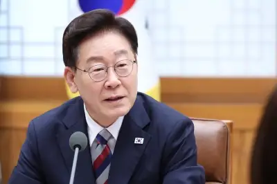 thumbnail - 李대통령 “4년 중임 또는 연임 개헌 공약 일관…임기 단축 필요 시 수용”