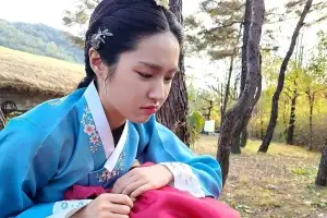 thumbnail - ‘친일파 증조부’ 논란인데…하영, 28세에 “생애 첫 한복” 발언 ‘시끌’
