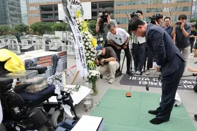 thumbnail - 김성환 기후부장관, 가습기살균제 피해자 첫 조문