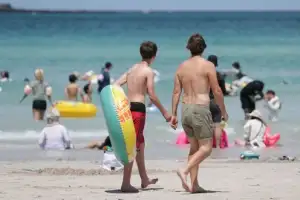 thumbnail - “처서 매직 어디에”…해수욕장 피서인파 북적