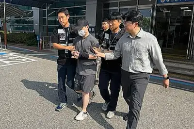 thumbnail - 가발 쓰고 캐리비안 女탈의실 불법촬영한 20대 남성…모습 드러냈다