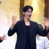 김수현, 1년 5개월 만에 공식 석상…생방송