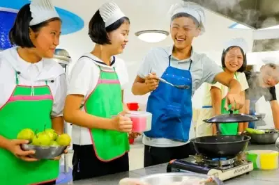 thumbnail - 야영 행사 즐기는 北 학생들