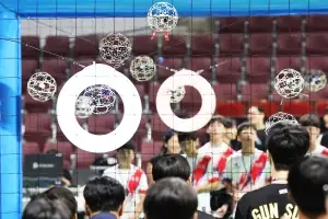 thumbnail - ‘드론 축구’ 뜨거운 공중전
