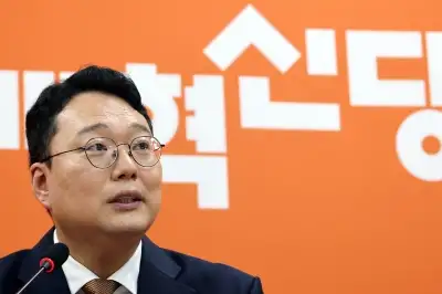 thumbnail - 천하람 “사퇴 만류에도 ‘이준석 충격요법’…독자노선 좌절 없다”